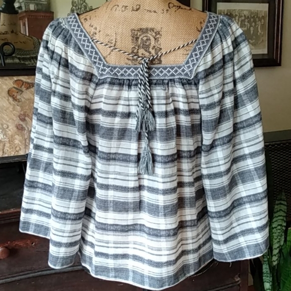 Chelsea & Violet Navy White Boho Bell Sleeve Top - Picture 3 of 8